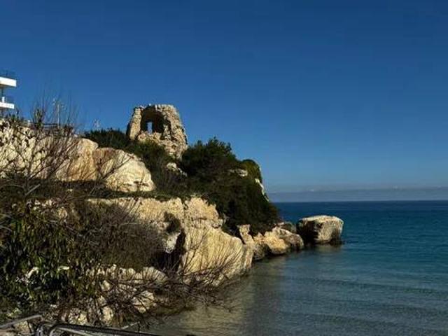Villa Indipendente in vendita a Madonna di Roca Vecchia, Puglia