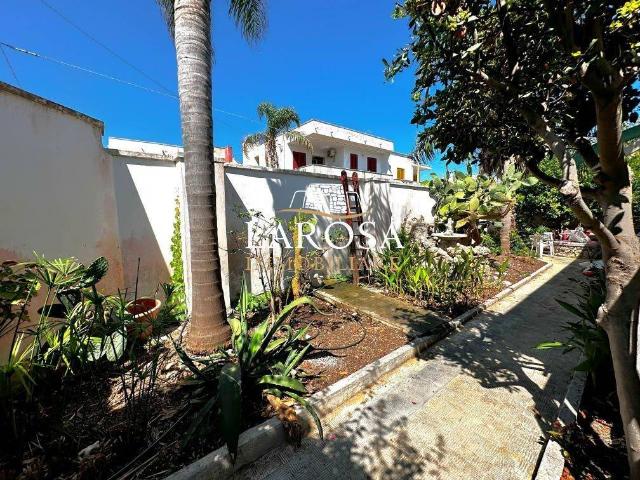 Villa Indipendente in vendita a Madonna di Roca Vecchia, Puglia