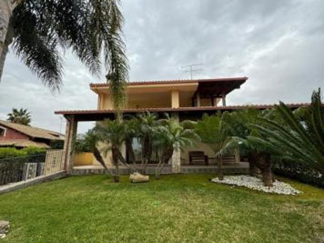Villa Indipendente in vendita a Melilli, Sicilia