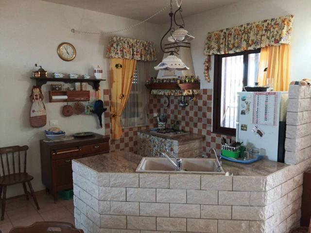 Villa Indipendente in vendita a Melilli, Sicilia