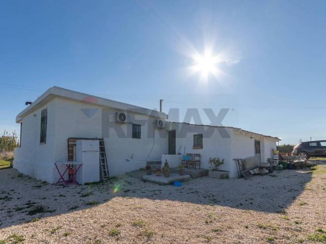 Villa Indipendente in vendita a Melilli, Sicilia
