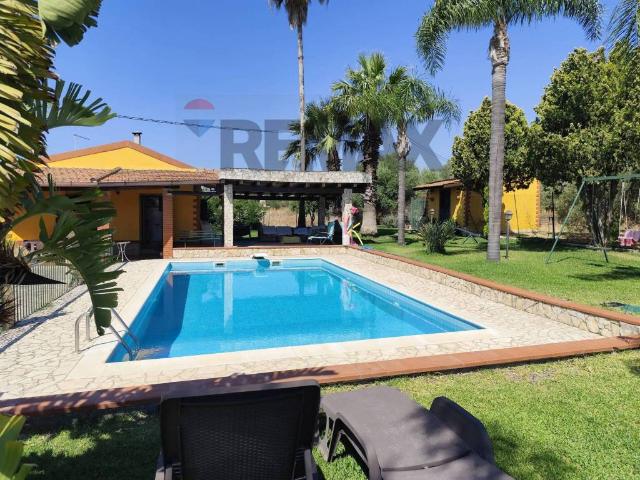 Villa Indipendente in vendita a Melilli, Sicilia