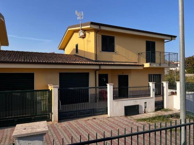 Villa Indipendente in vendita a Annà di Melito, Calabria