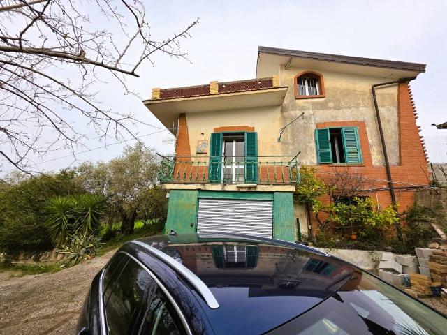 Villa Indipendente in vendita a Melizzano, Campania