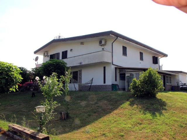 Villa Indipendente in vendita a Melizzano, Campania