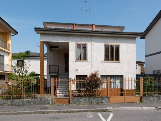 Villa Indipendente in vendita a Melzo, Lombardia