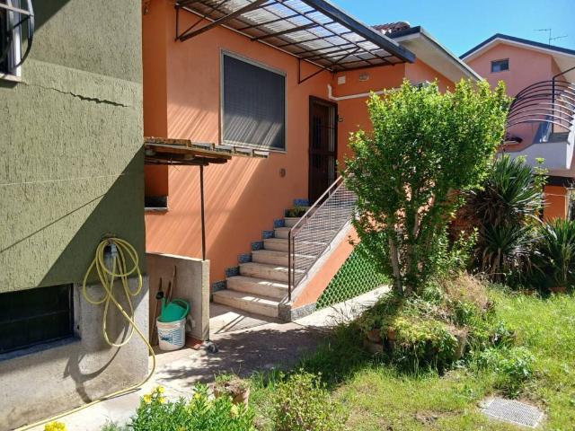 Villa Indipendente in vendita a Melzo, Lombardia