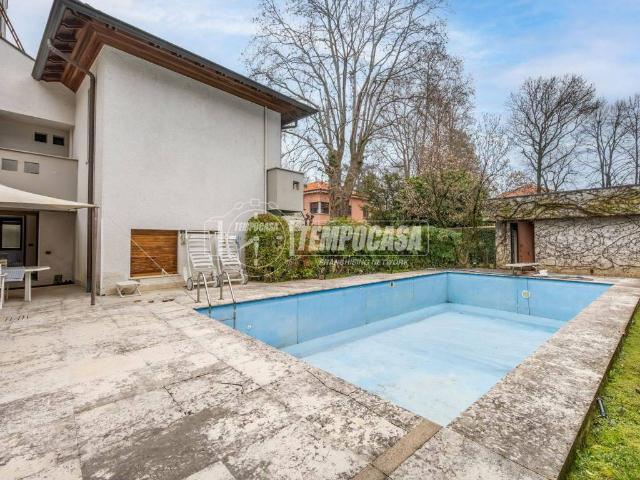 Villa Indipendente in vendita a Melzo, Lombardia