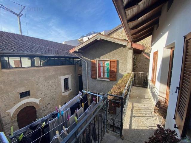 Villa Indipendente in vendita a Loveno, Menaggio