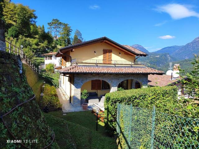 Villa Indipendente in vendita a Croce, Menaggio