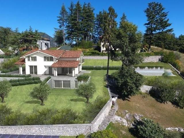 Villa Indipendente in vendita a Loveno, Menaggio