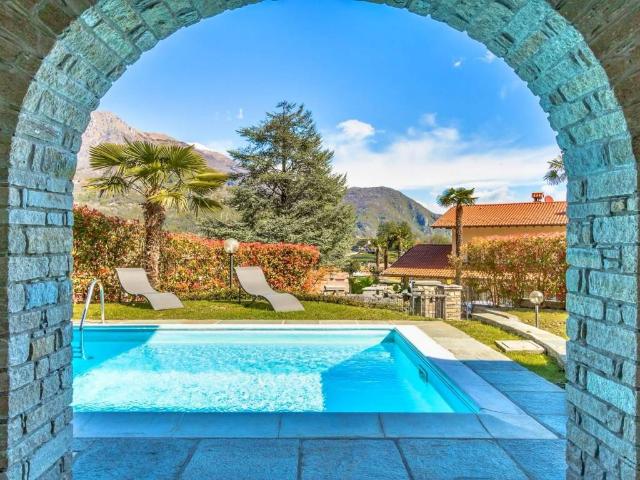 Villa Indipendente in vendita a Croce, Menaggio