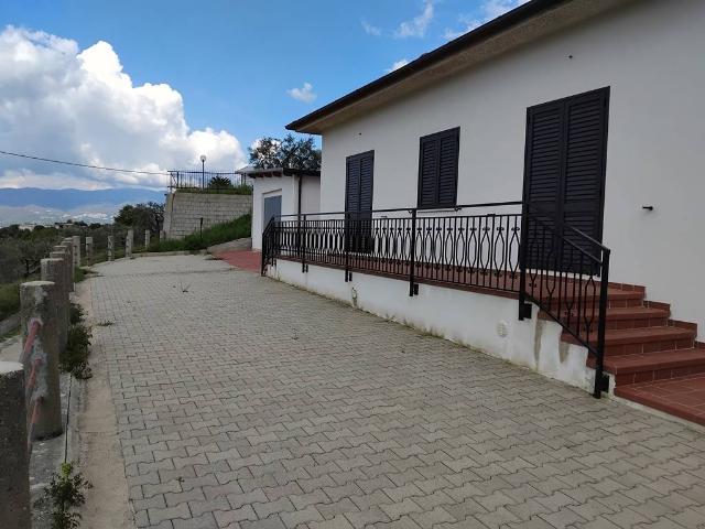Villa Indipendente in vendita a Palagani, Mendicino