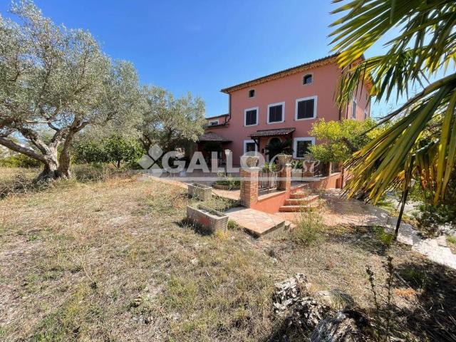 Villa Indipendente in vendita a Cappelli, Mendicino
