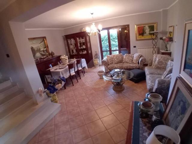 Villa Indipendente in vendita a Calabria, Cosenza