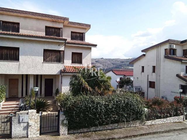 Villa Indipendente in vendita a Calabria, Cosenza