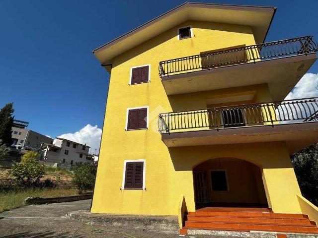 Villa Indipendente in vendita a Calabria, Cosenza