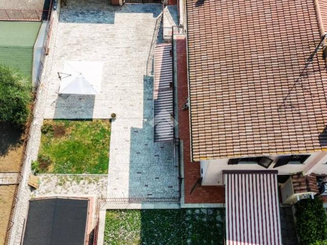 Villa Indipendente in vendita a Monte San Salvatore, Roma Capitale