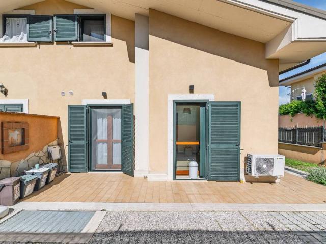 Villa Indipendente in vendita a Immaginella, Roma Capitale