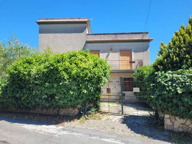 Villa Indipendente in vendita a Immaginella, Roma Capitale