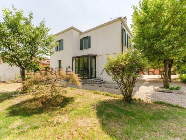 Villa Indipendente in vendita a Meolo, Venezia