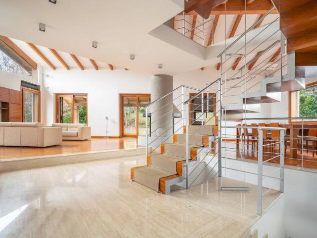 Villa Indipendente in vendita a Sartirana, Merate