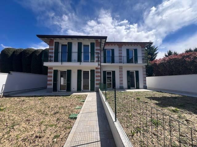Villa Indipendente in vendita a Pagnano, Merate