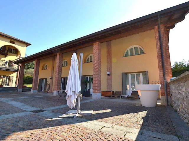 Villa Indipendente in vendita a Sartirana, Merate