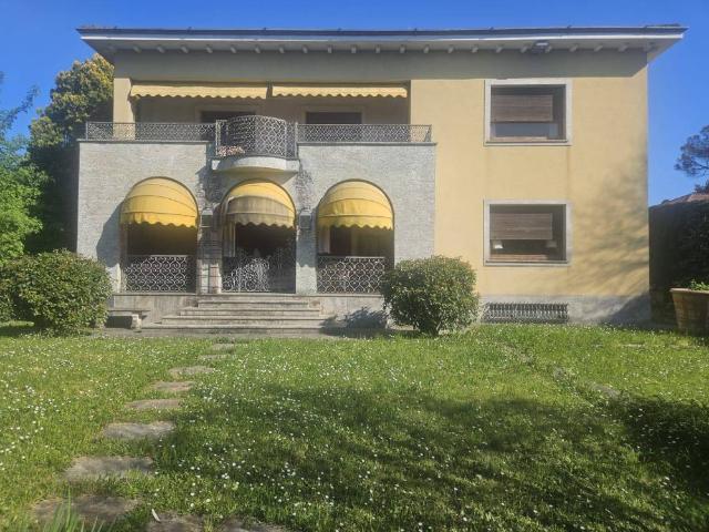 Villa Indipendente in vendita a Pagnano, Merate