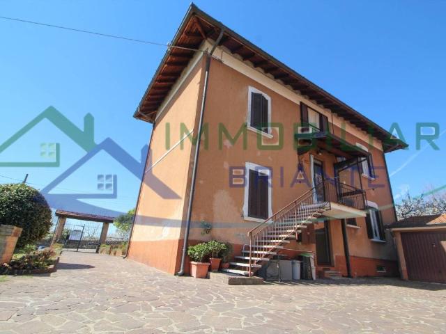 Villa Indipendente in vendita a Mercallo, Lombardia