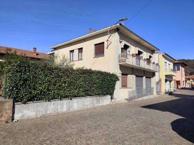 Villa Indipendente in vendita a Mercallo, Lombardia