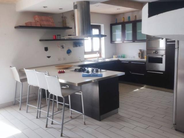 Villa Indipendente in vendita a Mercallo, Lombardia
