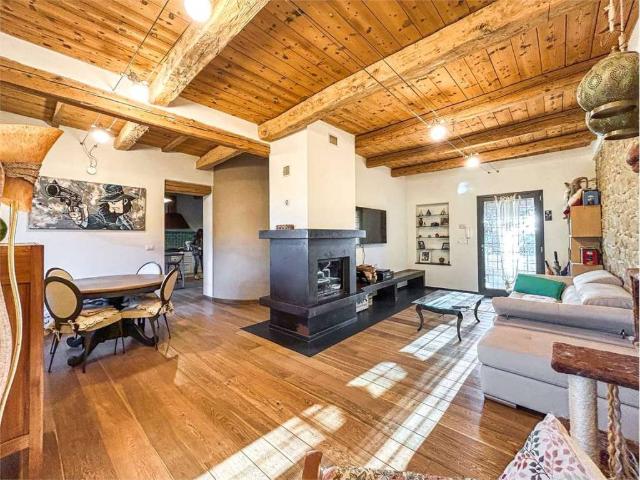 Villa Indipendente in vendita a Mercatino Conca, Pesaro e Urbino