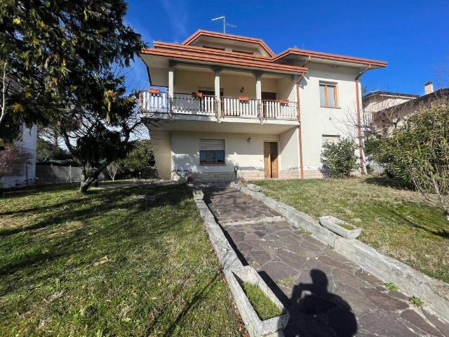 Villa Indipendente in vendita a Marche, Pesaro E Urbino