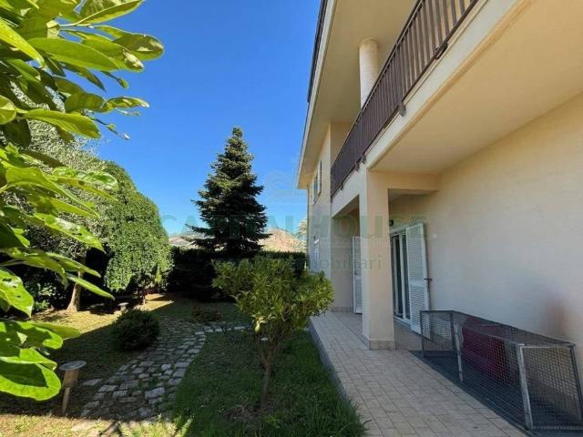 Villa Indipendente in vendita a Sant'Eustachio, Mercato San Severino