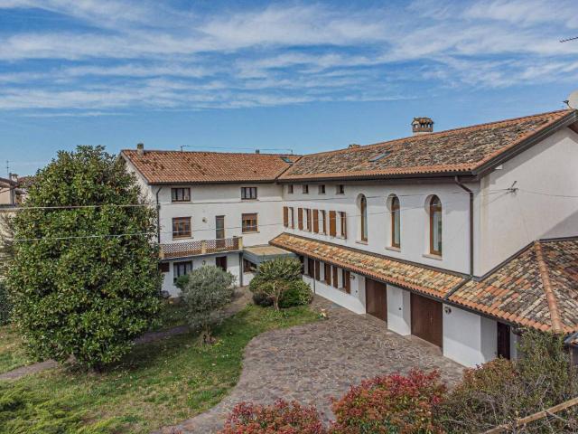 Villa Indipendente in vendita a Mereto Di Tomba, Friuli-Venezia Giulia