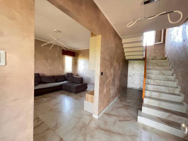 Villa Indipendente in vendita a Merlara, Veneto