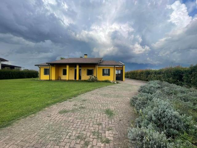 Villa Indipendente in vendita a Merlara, Padova