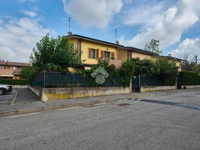 Villa Indipendente in vendita a Merlino, Lombardia