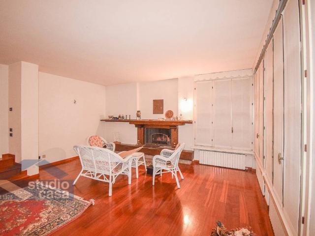 Villa Indipendente in vendita a Merlino, Lombardia