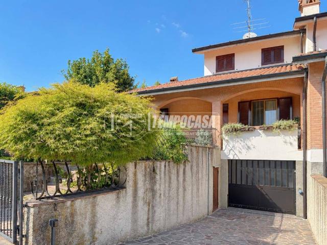 Villa Indipendente in vendita a Merlino, Lombardia