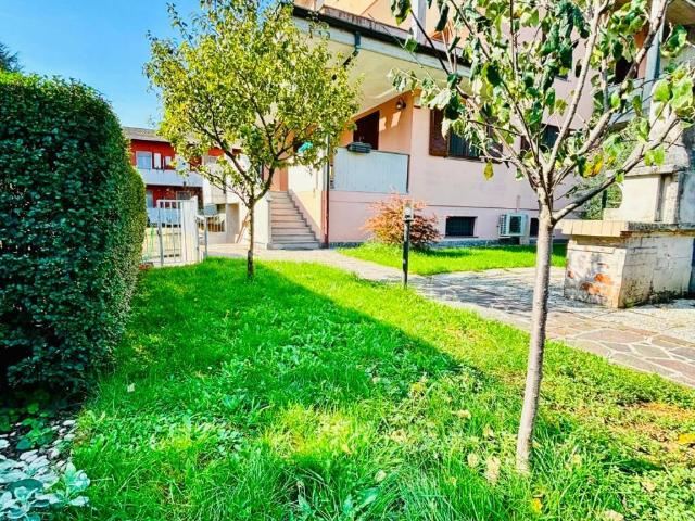Villa Indipendente in vendita a Merlino, Lombardia