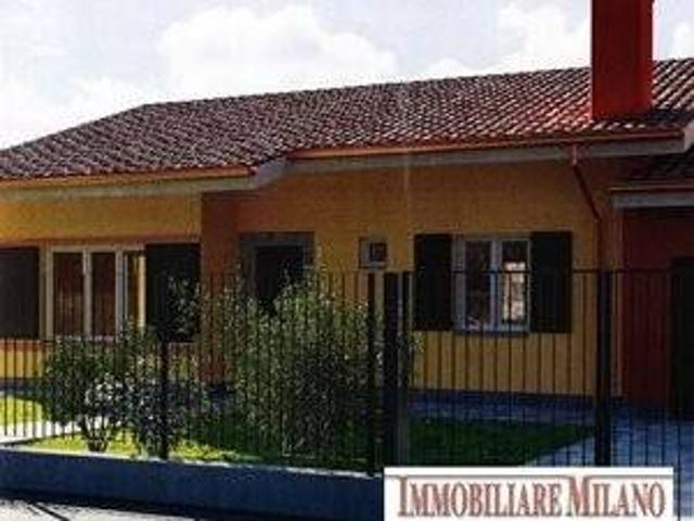 Villa Indipendente in vendita a Merlino, Lombardia