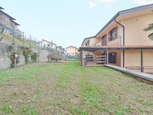 Villa Indipendente in vendita a Mojana, Merone