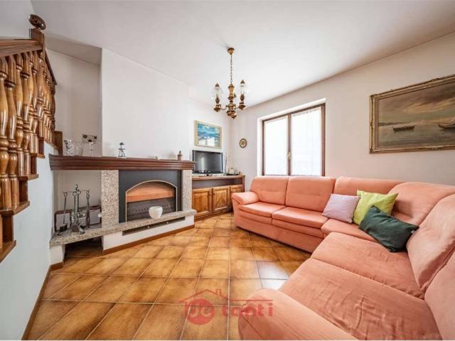 Villa Indipendente in vendita a Comunità montana della Valchiavenna, Mese