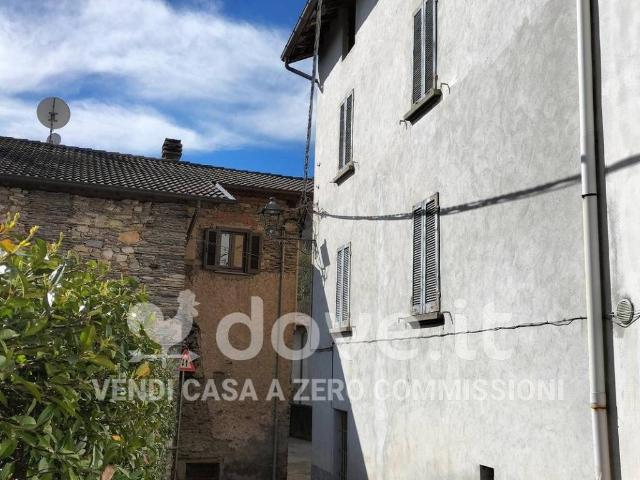 Villa Indipendente in vendita a Comunità Montana Valli del Verbano, Mesenzana