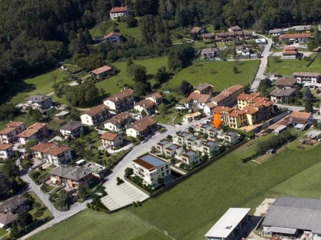Villa Indipendente in vendita a Comunità Montana Valli del Verbano, Brissago Valtravaglia
