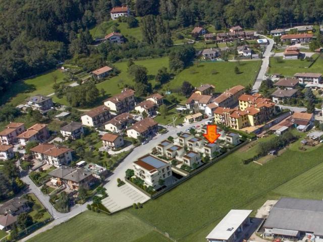 Villa Indipendente in vendita a Comunità Montana Valli del Verbano, Brissago Valtravaglia