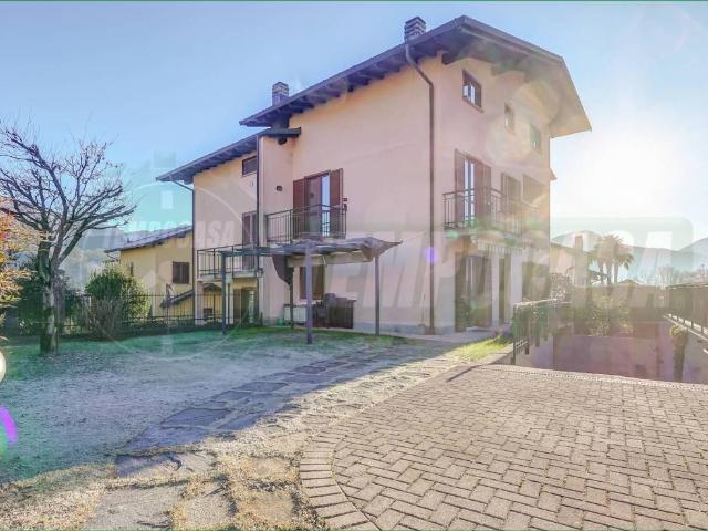 Villa Indipendente in vendita a Comunità Montana Valli del Verbano, Mesenzana