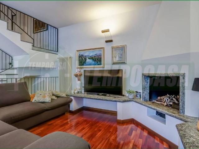 Villa Indipendente in vendita a Comunità Montana Valli del Verbano, Mesenzana